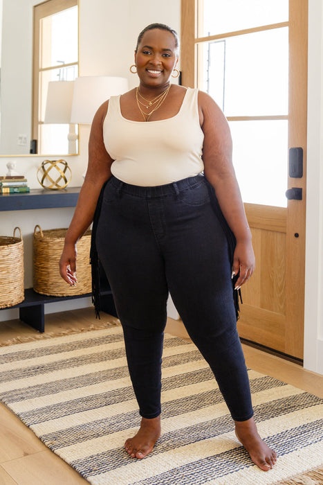 Side Fringe Skinny Jegging In Black